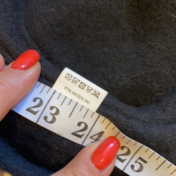 LW wool bucket style hat in good condition - Picture 7 of 7